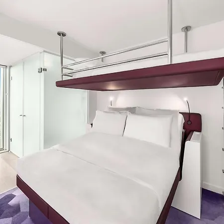 Szálloda Yotel 4*