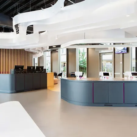 Yotel فندق 4*