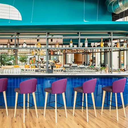 فندق Yotel