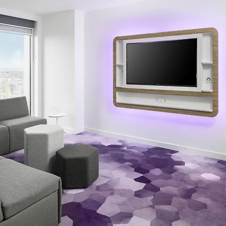 Yotel Hotell 4*
