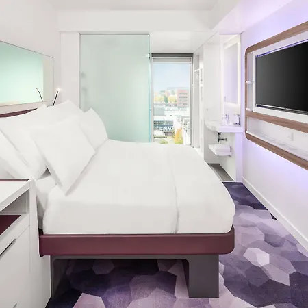 Yotel Hotell 4*