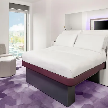 Yotel Hotell