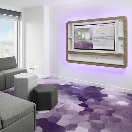 Yotel ホテル