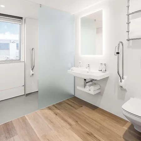 Yotel Hotel 4*