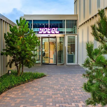 Yotel Hotel 4*
