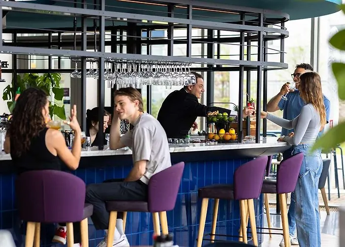 Yotel Ξενοδοχείο 4*